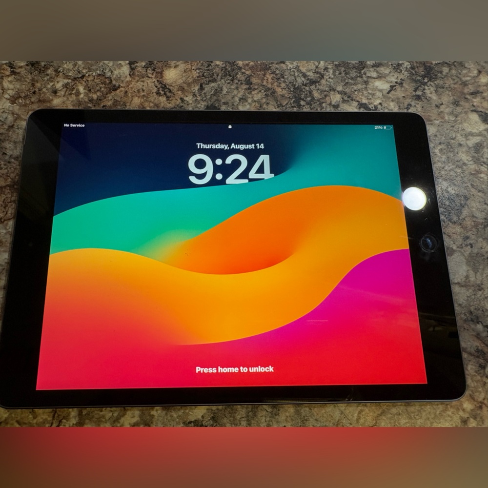 Apple iPad WiFi and cellular connectivity